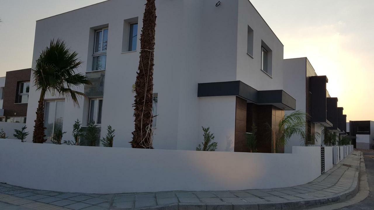 Mobina Villas Larnaka Exterior foto